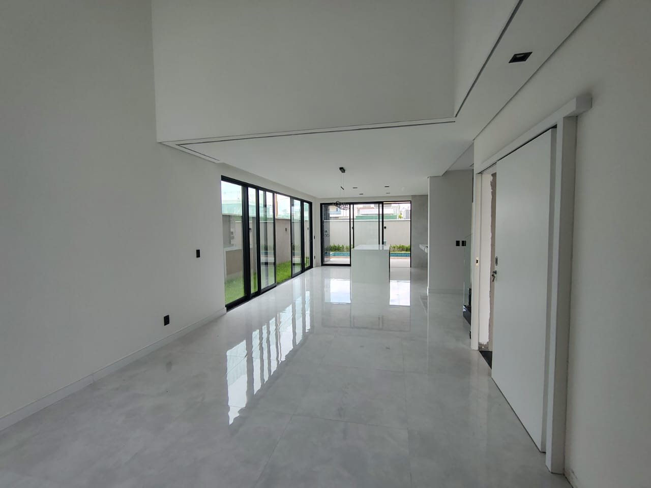 Foto 2 do imóvel casa duplex 248m2, terras 4