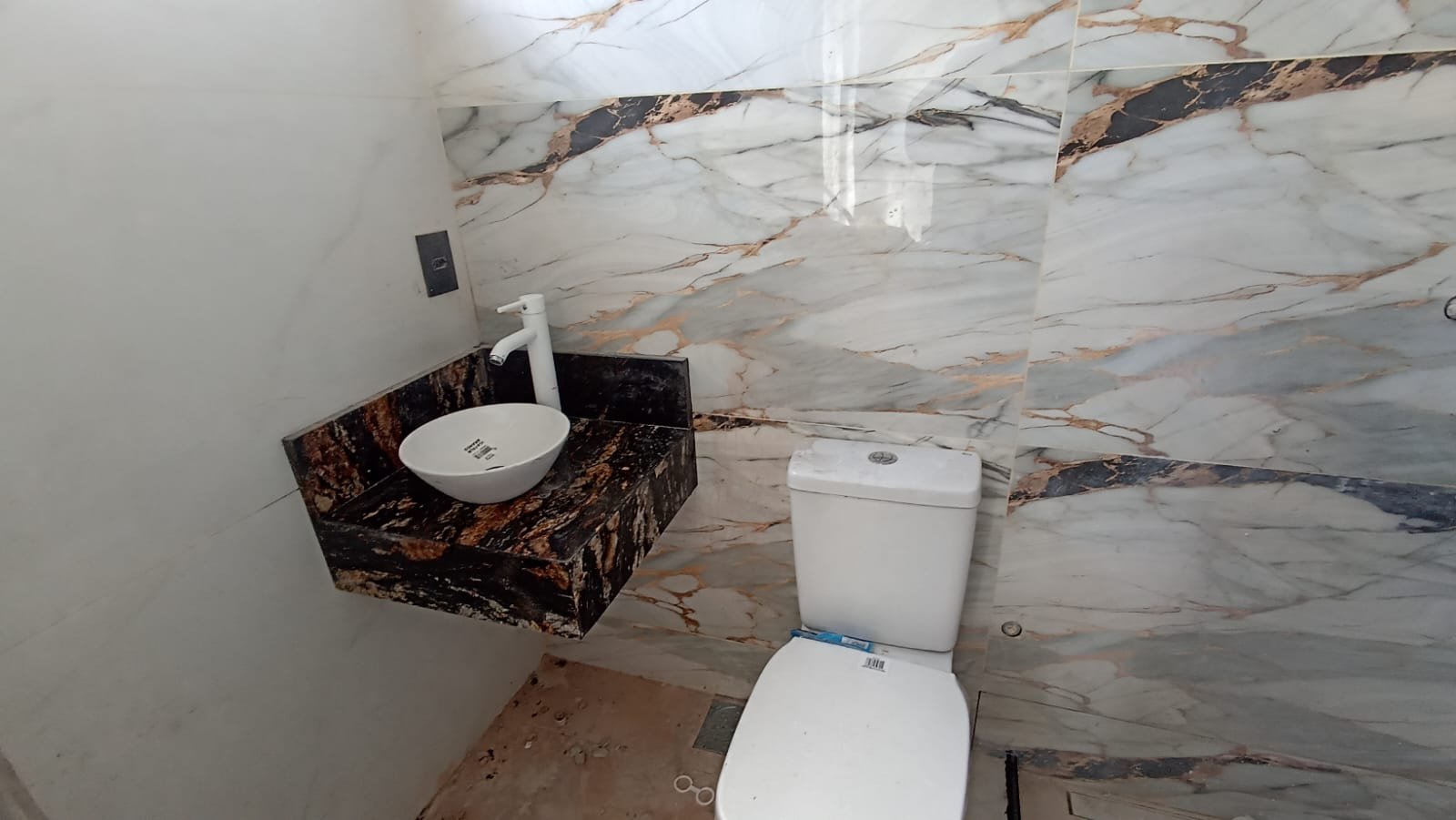 Foto 10 do imóvel casa com praça ceara 1