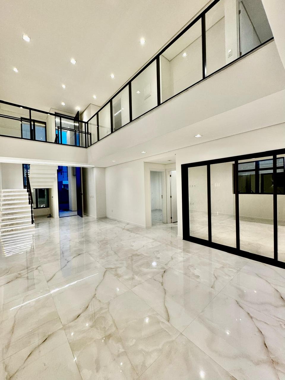 Foto 2 do imóvel casa duplex 245m2 terras 1